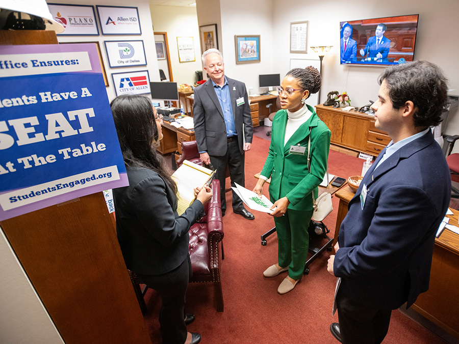UNT students at the capitol in Austin, Texas