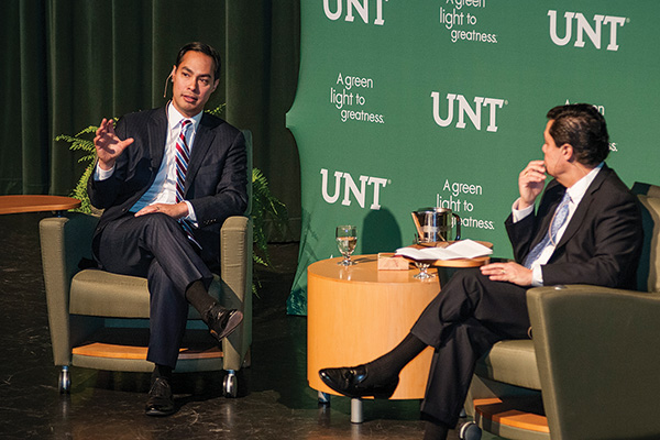  San Antonio Mayor Julián Castro, left, and Luís Ricardo Fraga, right, led a public forum on campus in February, A Conversation on Political Leadership in the Future of American Politics. (Photo by Jonathan Reynolds)