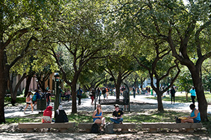 UNT campus and students. (Photo by Gary Payne)