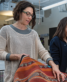 Lesli Robertson (Photo by Ahna Hubnik)