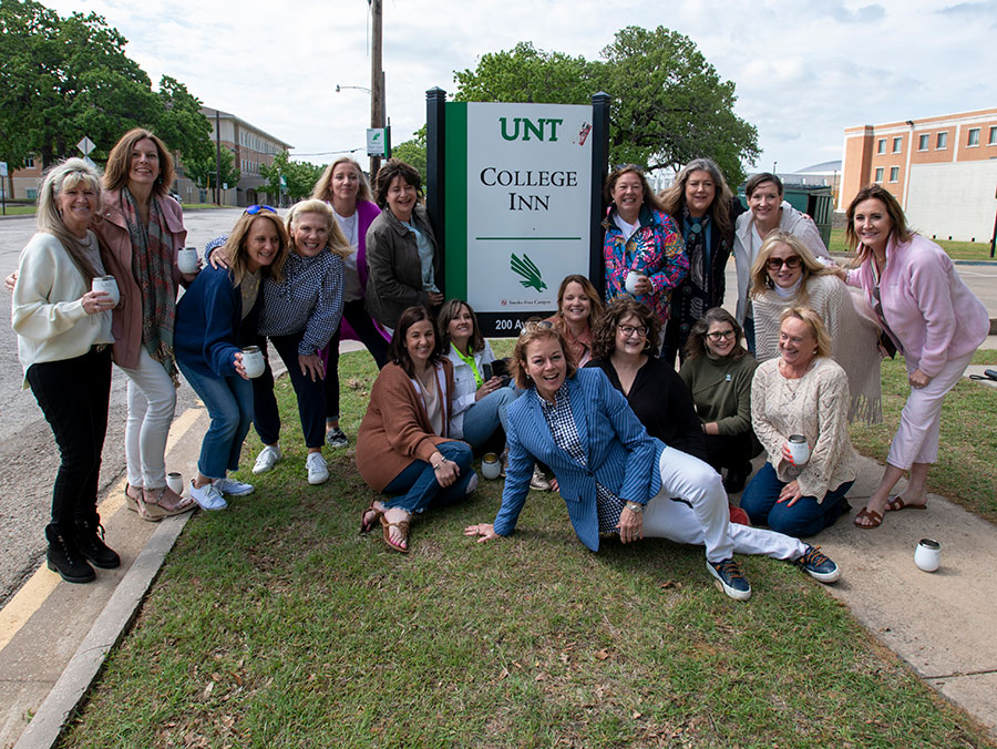 Members of Alpha Delta Pi