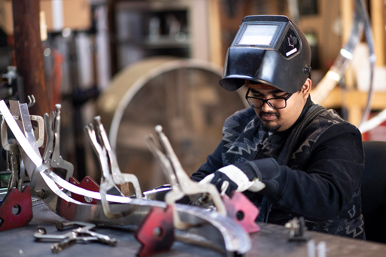 'Soaring' sculpture fabrication and installation