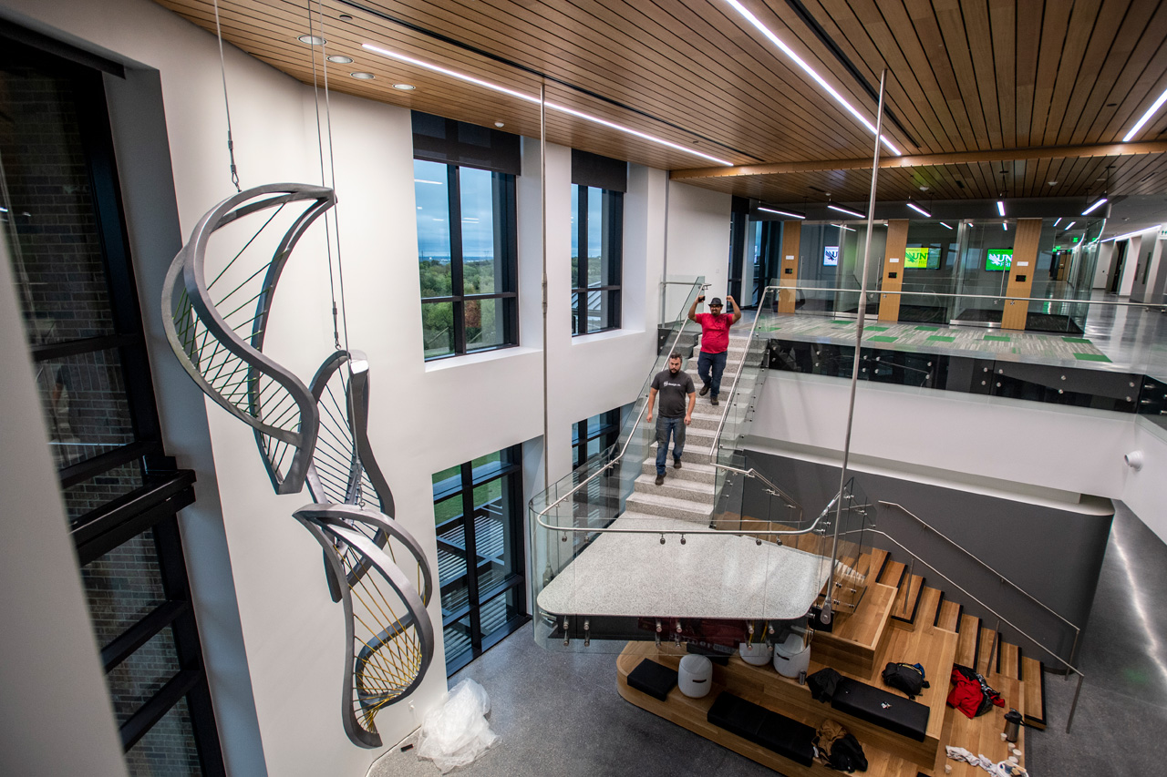 'Soaring' sculpture fabrication and installation