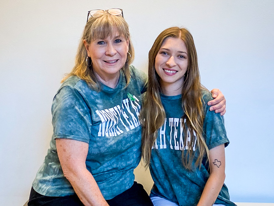 Melissa Hopson ('83) and Ryleigh Dunn